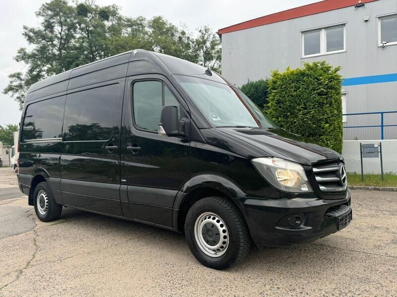 Schwarz Gebraucht 2017 Mercedes Sprinter Van | 15.999 € (Guter Preis) - Bild 1/4
