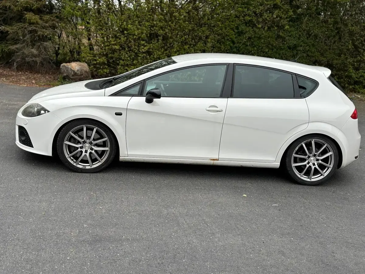 Gebraucht Seat Leon CUPRA 320 PS (235 kW) 2008 Weiß Kleinwagen