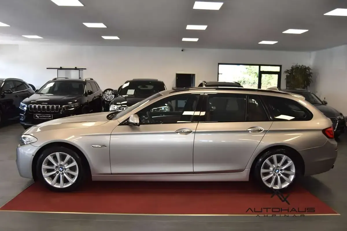Używany BMW 530 Shadowline 258 KM (189 kW) 2011 Srebrny Kombi