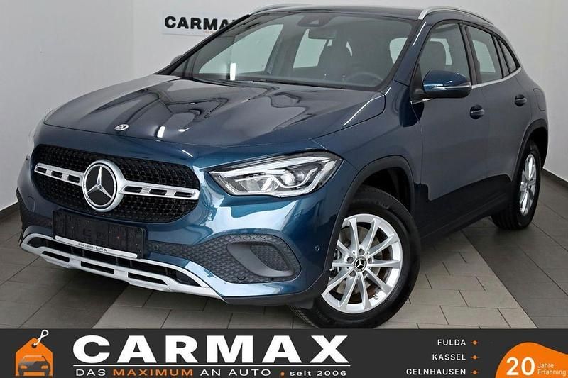 Blau Gebraucht 2022 Mercedes GLA250 Style SUV | 31.600 € (Superpreis) - Bild 1/4