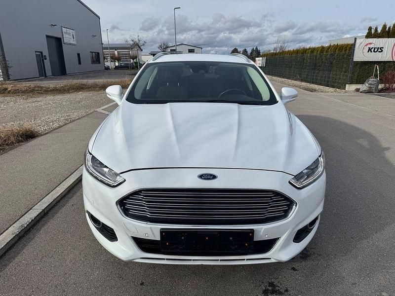 Gebraucht Ford Mondeo Titanium 179 PS (131 kW) 2019 Weiß Limousine