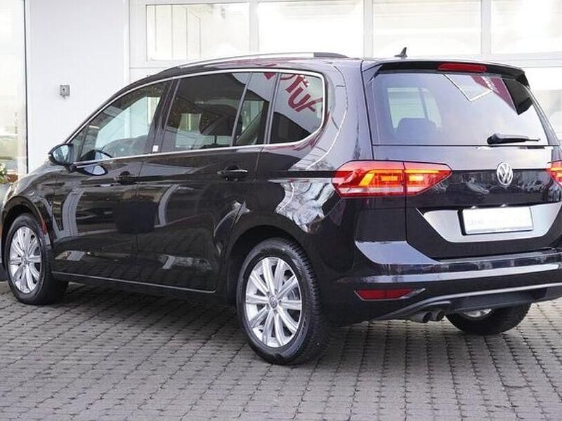 Gebraucht VW Touran Highline 150 PS (110 kW) 2017 Schwarz Van / Kleinbus