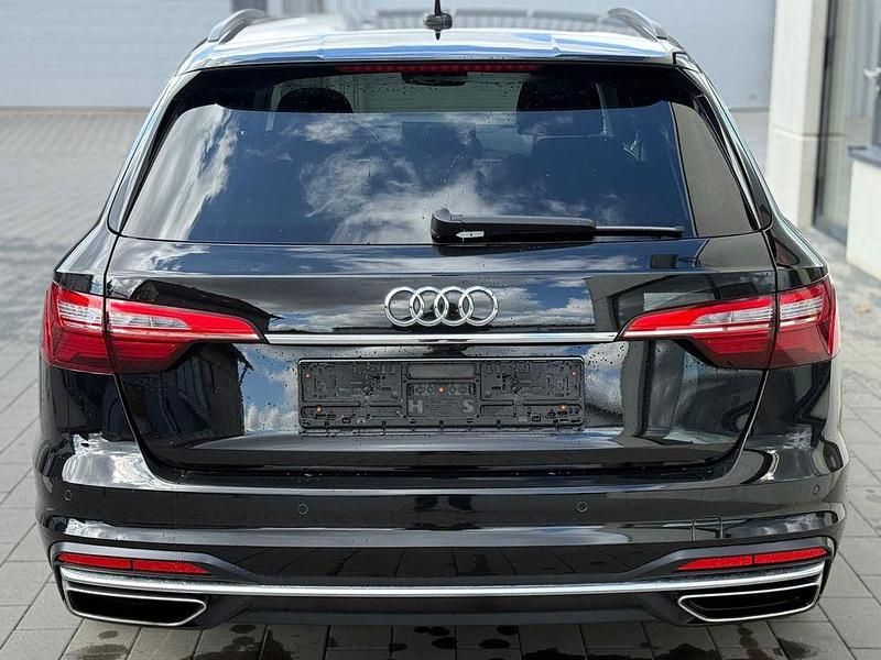 Gebraucht Audi A4 Advanced 163 PS (119 kW) 2021 Schwarz Kombi