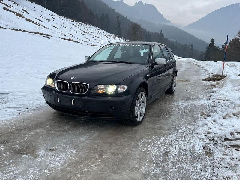 Second-hand BMW 330 184 CP (135 kW) 2003 Negru Break