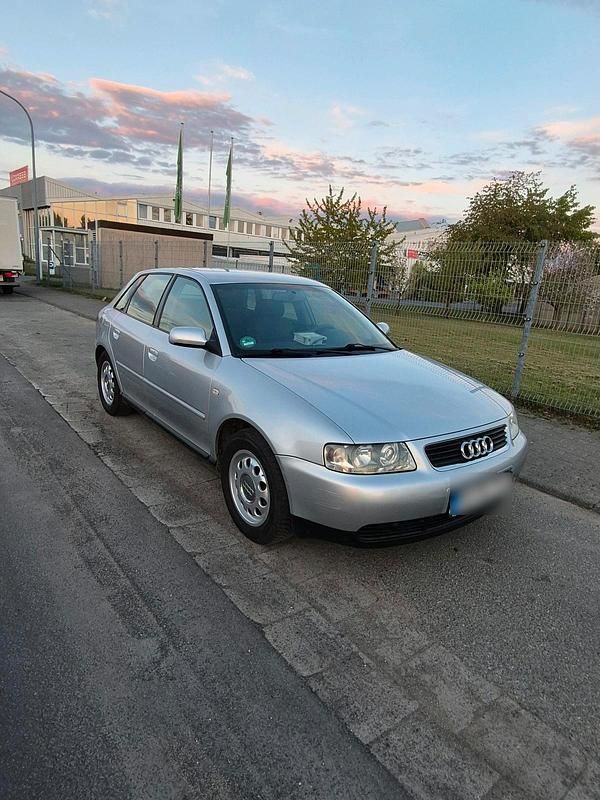 Usata Audi A3 125 CV (91 kW) 2002 Argento Utilitaria