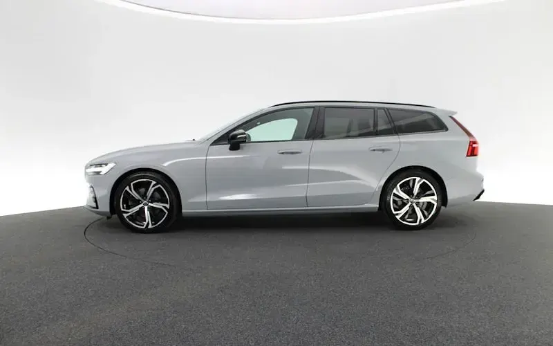 Gebraucht Volvo V60 Plus 197 PS (144 kW) 2023 Grau Kombi