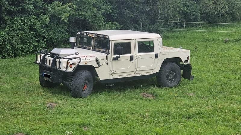 Beige Gebraucht 1997 Hummer H1 SUV | 79.500 € - Bild 1/4