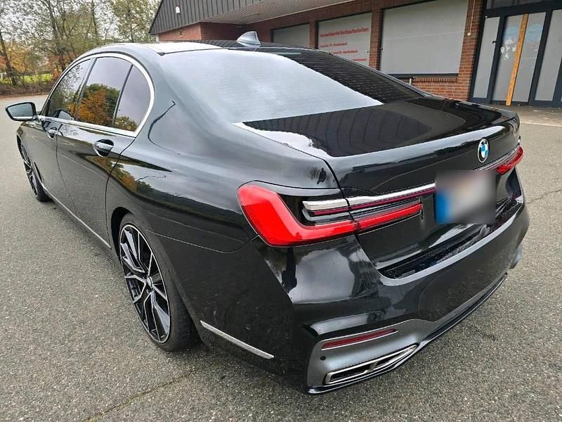 Gebraucht BMW 730 M Sport 265 PS (194 kW) 2015 Schwarz Limousine