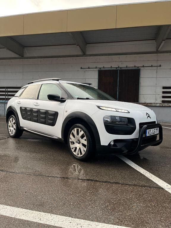 Gebraucht Citroën C4 Feel 82 PS (60 kW) 2015 Weiß Limousine