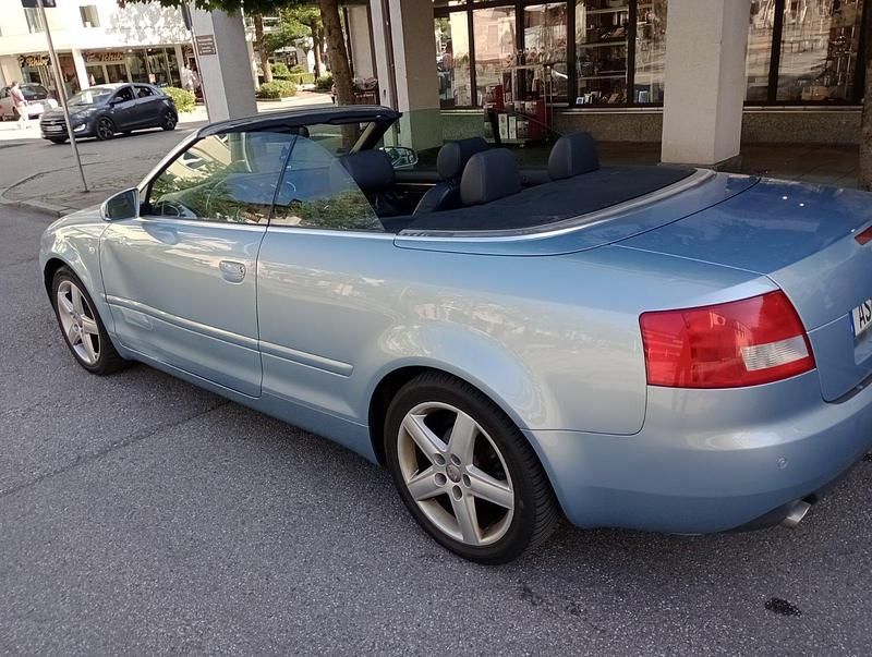 Blau Gebraucht 2002 Audi A4 Cabriolet Cabrio | 1.950 € (Superpreis) - Bild 1/4