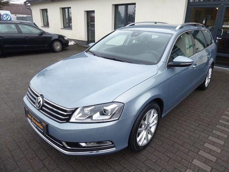 Gebraucht VW Passat Highline 160 PS (117 kW) 2012 Grau Kombi