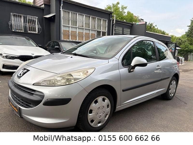 Grau Gebraucht 2006 Peugeot 207 Tendance Kleinwagen | 2.499 € (Fairer Preis) - Bild 1/4