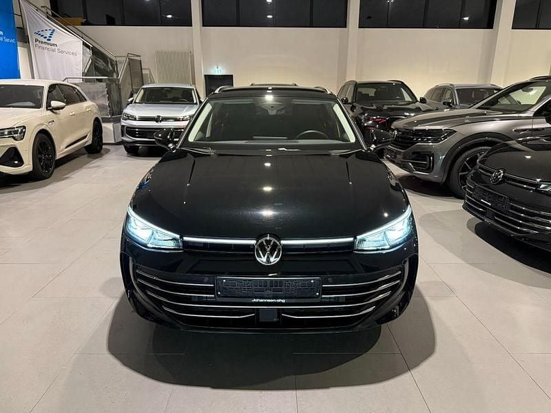 Gebraucht VW Passat Elegance 150 PS (110 kW) 2025 Schwarz Kombi