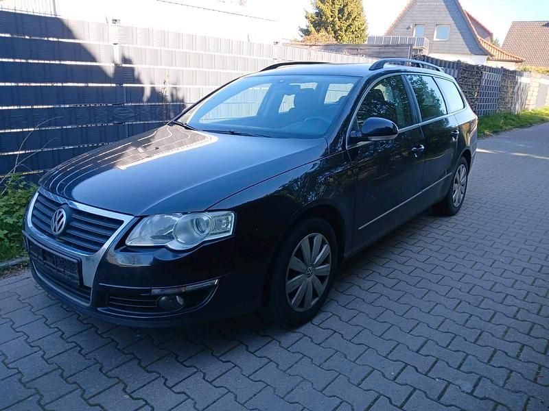 Second-hand VW Passat 110 CP (80 kW) 2009 Negru Break