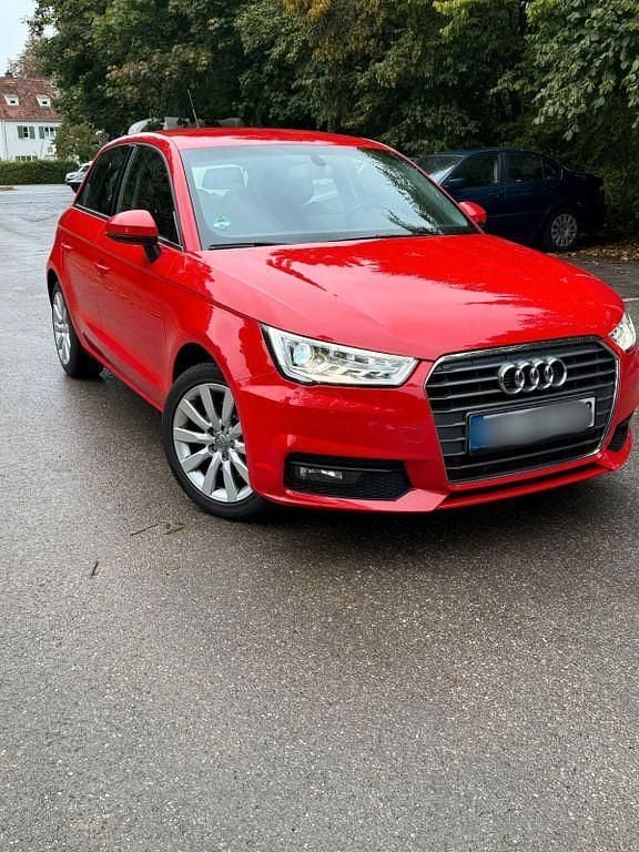 Rot Gebraucht 2016 Audi A1 Sportback Sport Kleinwagen | 11.999 € (Fairer Preis) - Bild 1/4