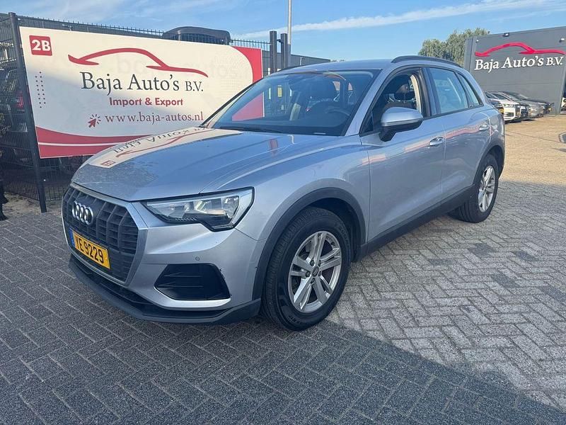 Silber Gebraucht 2020 Audi Q3 SUV | 22.384 € (Fairer Preis) - Bild 1/4
