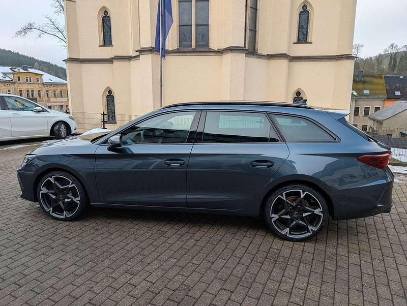 Gebraucht Cupra Leon VZ 333 PS (244 kW) 2025 Magnetic tech grey Kombi