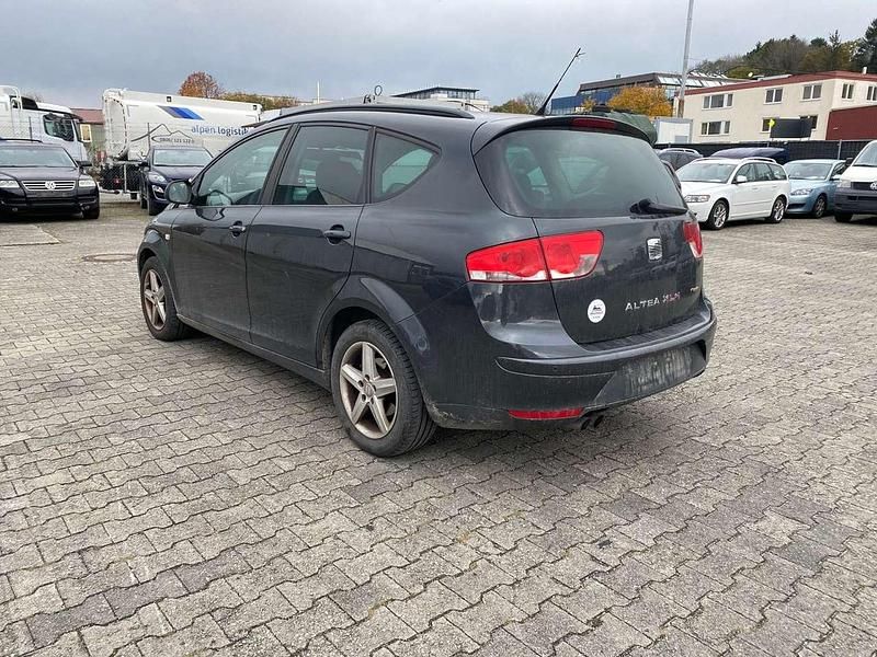 Gebraucht Seat Altea XL 105 PS (77 kW) 2010 Grau Van / Kleinbus