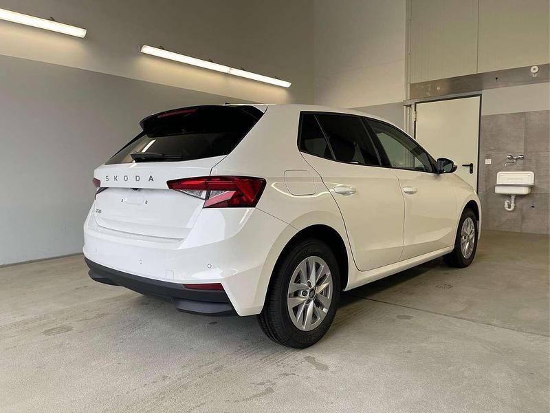 Neu Skoda Fabia Selection 116 PS (85 kW) 2026 [9p9p] candy white Kleinwagen