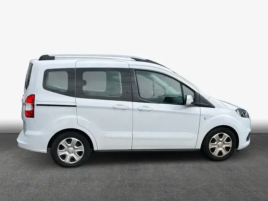 Gebraucht Ford Tourneo Courier Trend 75 PS (55 kW) 2020 Frostweiß Van / Kleinbus