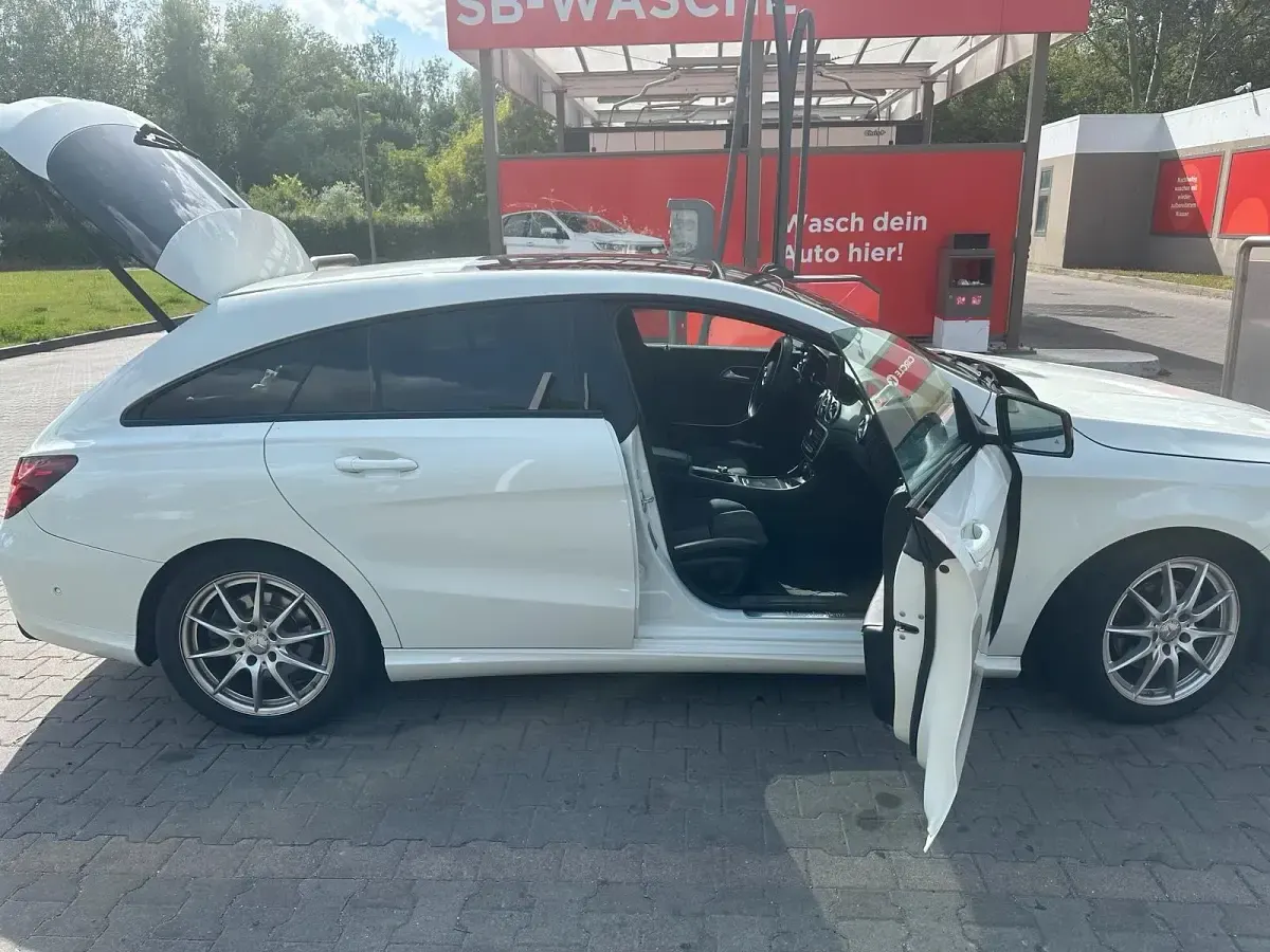 Gebraucht Mercedes CLA200 Shooting Brake 157 PS (115 kW) 2017 Weiß Kombi