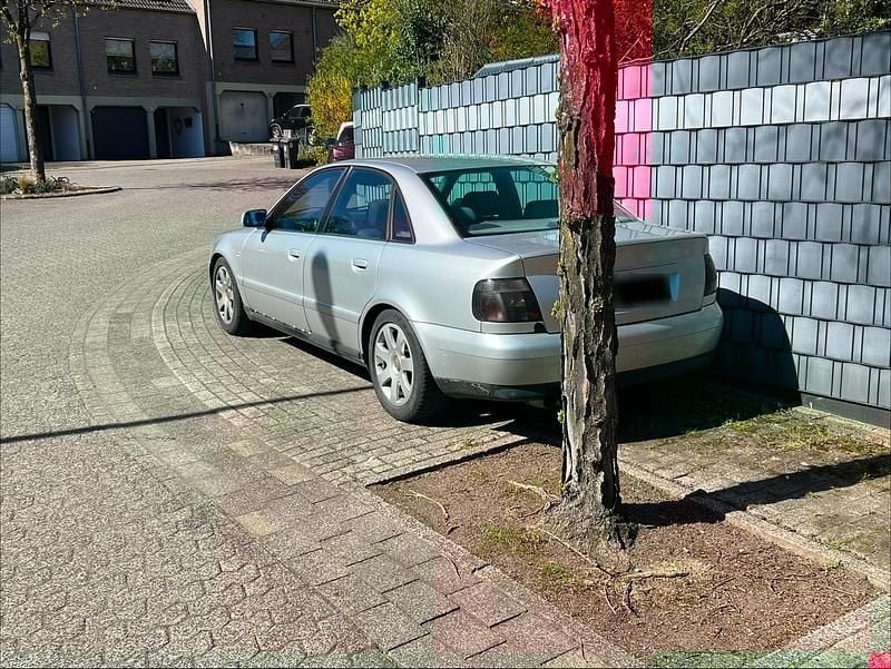 Gebraucht Audi A4 100 PS (73 kW) 1998 Grau Limousine