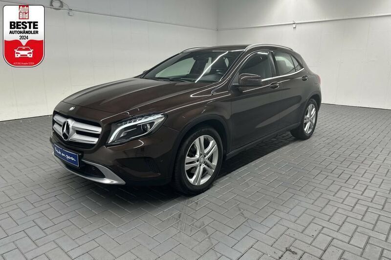 Braun (braun) Gebraucht 2016 Mercedes GLA180 Urban SUV | 17.420 € (Fairer Preis) - Bild 1/4
