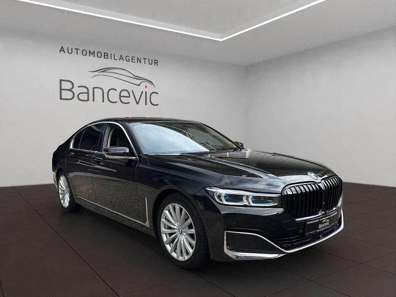 Saphirschwarz Gebraucht 2020 BMW 730 Limousine | 41.450 € (Guter Preis) - Bild 1/4