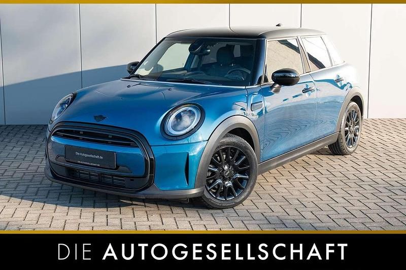 Gebraucht Mini Cooper Classic 136 PS (100 kW) 2023 Island blue metallic Kleinwagen