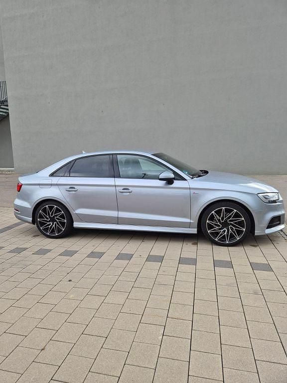 Gebraucht Audi A3 S-Line 190 PS (139 kW) 2017 Silber Limousine