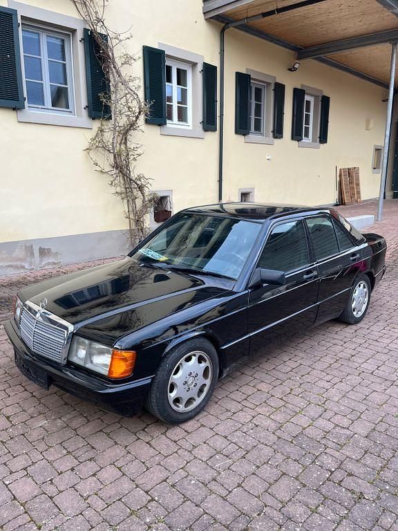 Gebraucht Mercedes 190 109 PS (80 kW) 1992 Schwarz Limousine