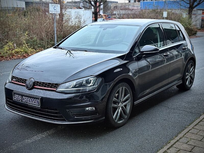 Schwarz Gebraucht 2016 VW Golf VII R-line Limousine | 10.800 € (Etwas zu teuer) - Bild 1/4