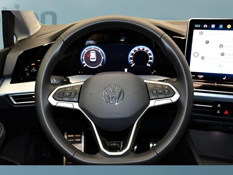 Gebraucht VW Golf VIII 150 PS (110 kW) 2025 Weiß Kleinwagen