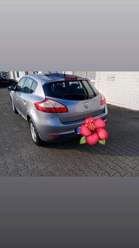 Gebraucht Renault Mégane 110 PS (80 kW) 2010 Grau Limousine