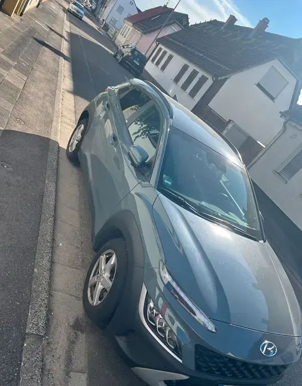 Gebraucht Hyundai Kona Style 120 PS (88 kW) 2021 Grün SUV