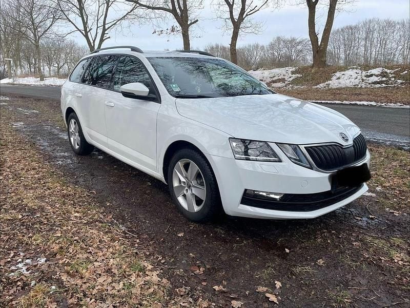 Gebraucht Skoda Octavia Ambition 116 PS (85 kW) 2018 Weiß Kombi