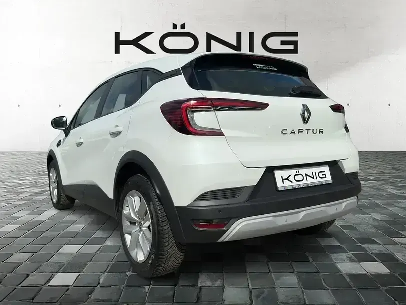 Używany Renault Captur Evolution 91 KM (66 kW) 2023 Biały SUV