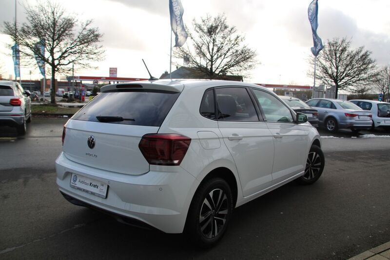 Second-hand VW Polo United 95 CP (69 kW) 2020 Alb Berlinǎ