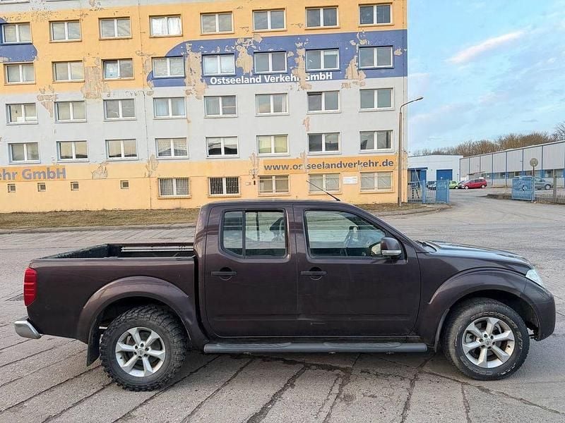 Gebraucht Nissan Navara 190 PS (139 kW) 2012 Braun Pickup