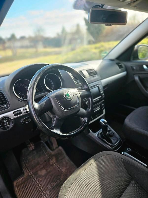 Gebraucht Skoda Yeti 110 PS (80 kW) 2011 Braun SUV