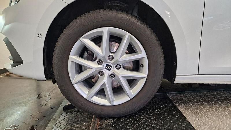 Gebraucht Seat Leon Style 131 PS (96 kW) 2022 Weiß Limousine