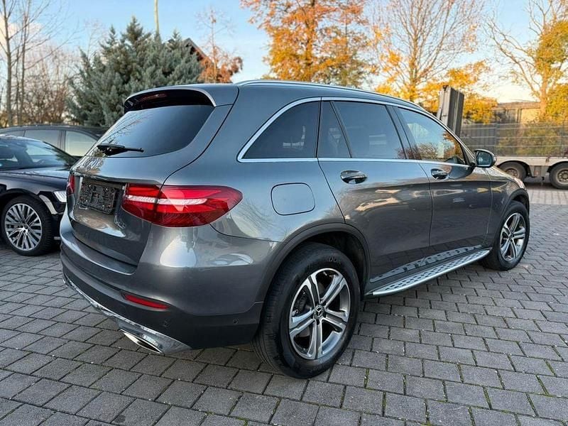 Gebraucht Mercedes GLC250 211 PS (155 kW) 2018 Grau SUV