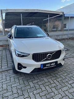 Sand dune / metallic Gebraucht 2025 Volvo XC40 Plus SUV | 39.900 € (Teuer) - Bild 1/1