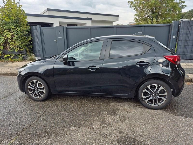 Schwarz Gebraucht 2017 Mazda 2 Exclusive-Line Kleinwagen | 11.990 € (Fairer Preis) - Bild 1/4