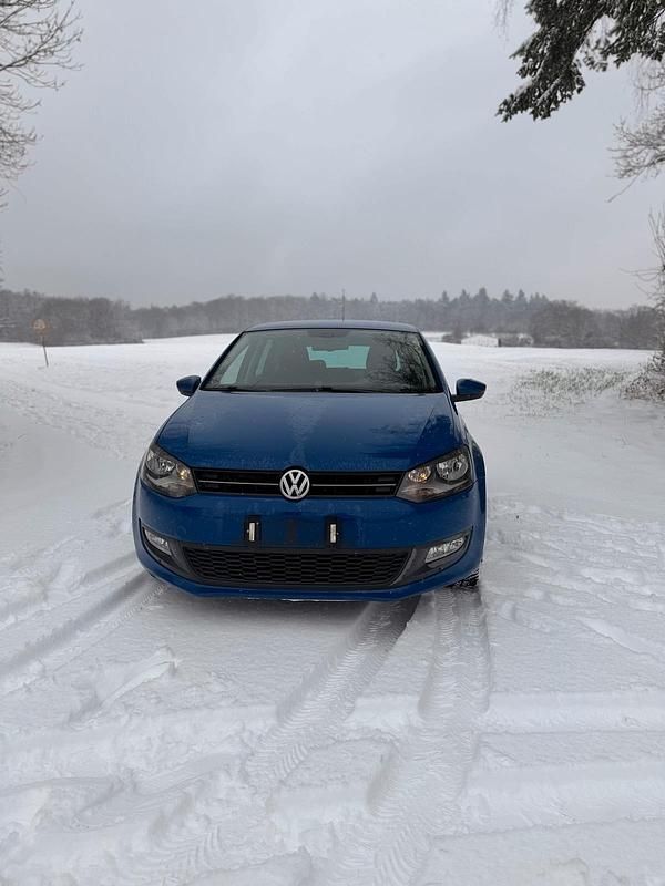 Blau Gebraucht 2009 VW Polo Team Kleinwagen | 3.200 € (Fairer Preis) - Bild 1/4