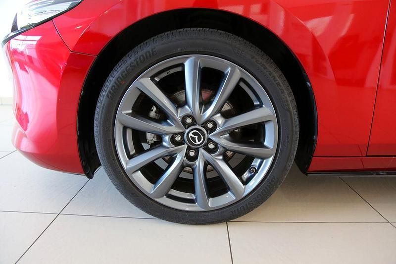 Gebraucht Mazda 3 Selection 122 PS (89 kW) 2020 Rot Limousine