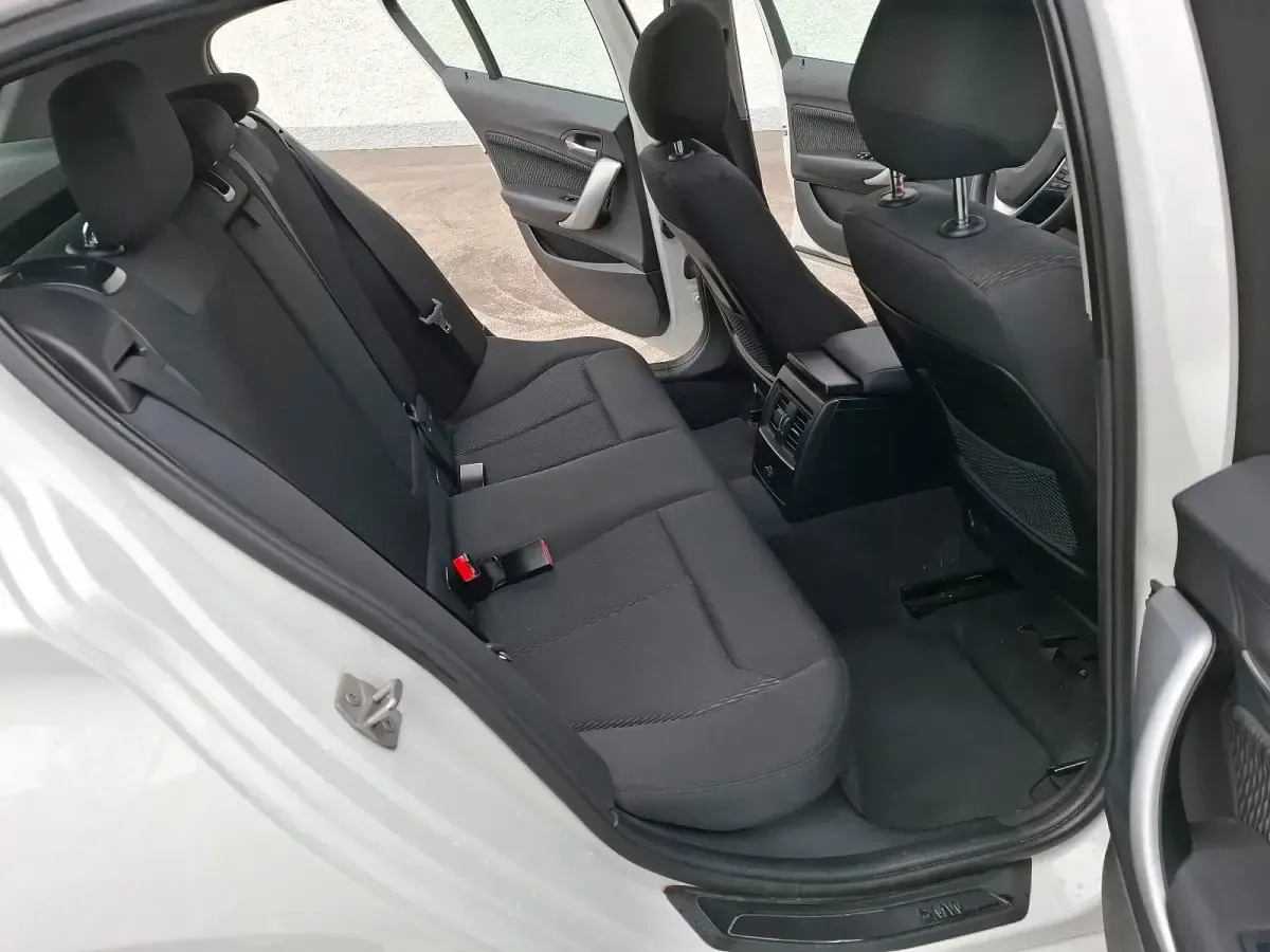 Gebraucht BMW 118 150 PS (110 kW) 2015 Weiß Kleinwagen