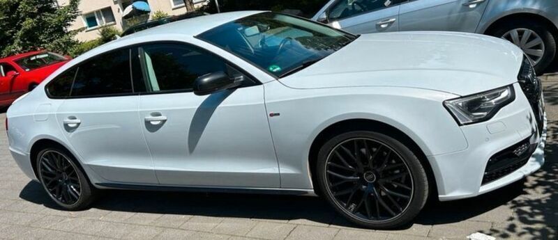 Weiß Gebraucht 2015 Audi A5 Sportback S-Line Limousine | 12.000 € (Guter Preis) - Bild 1/4