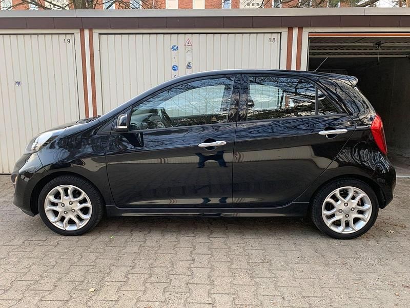 Gebraucht Kia Picanto 86 PS (63 kW) 2013 Schwarz Kleinwagen