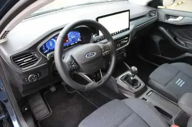 Second-hand Ford Focus Active 125 CP (91 kW) 2023 Albastru Berlinǎ
